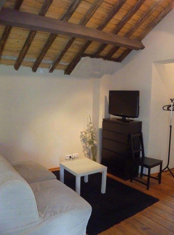 Domaine Du Moulin De Champie - Versailles - Gites & Suites Feucherolles Extérieur photo