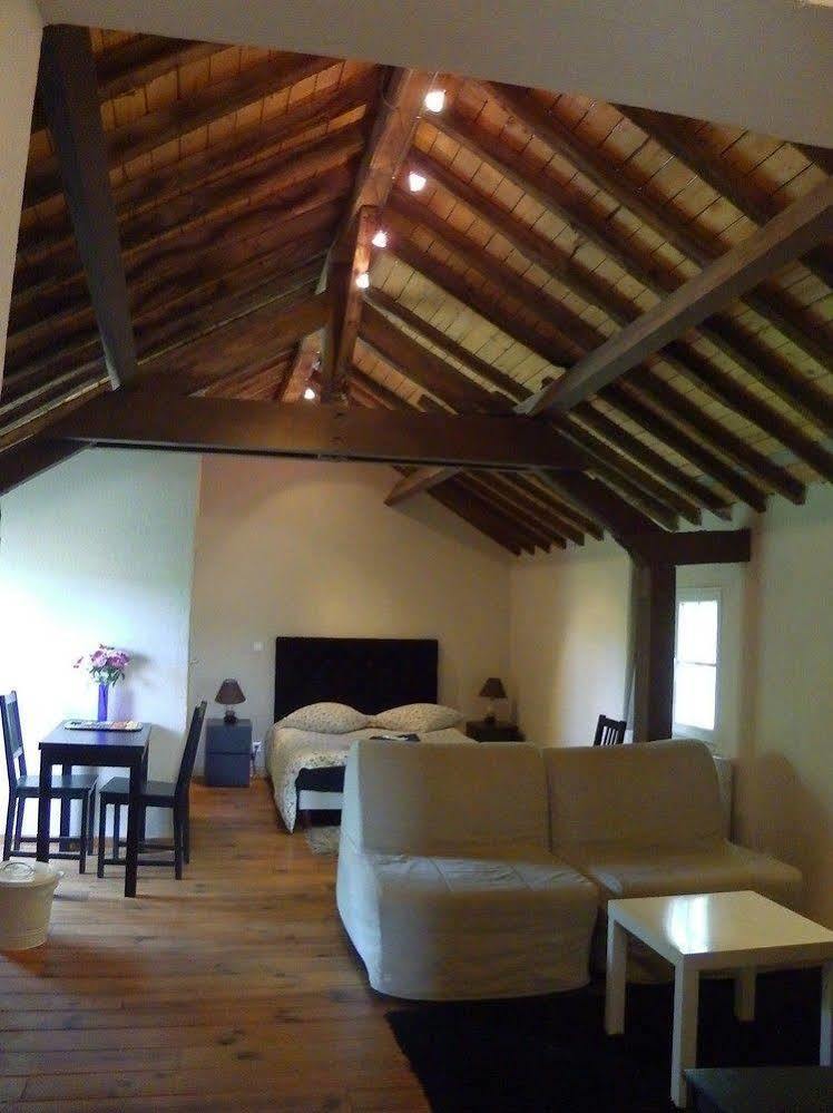 Domaine Du Moulin De Champie - Versailles - Gites & Suites Feucherolles Extérieur photo