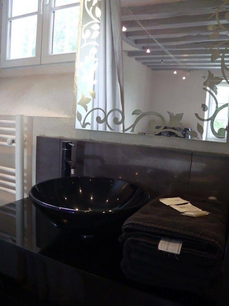 Domaine Du Moulin De Champie - Versailles - Gites & Suites Feucherolles Extérieur photo