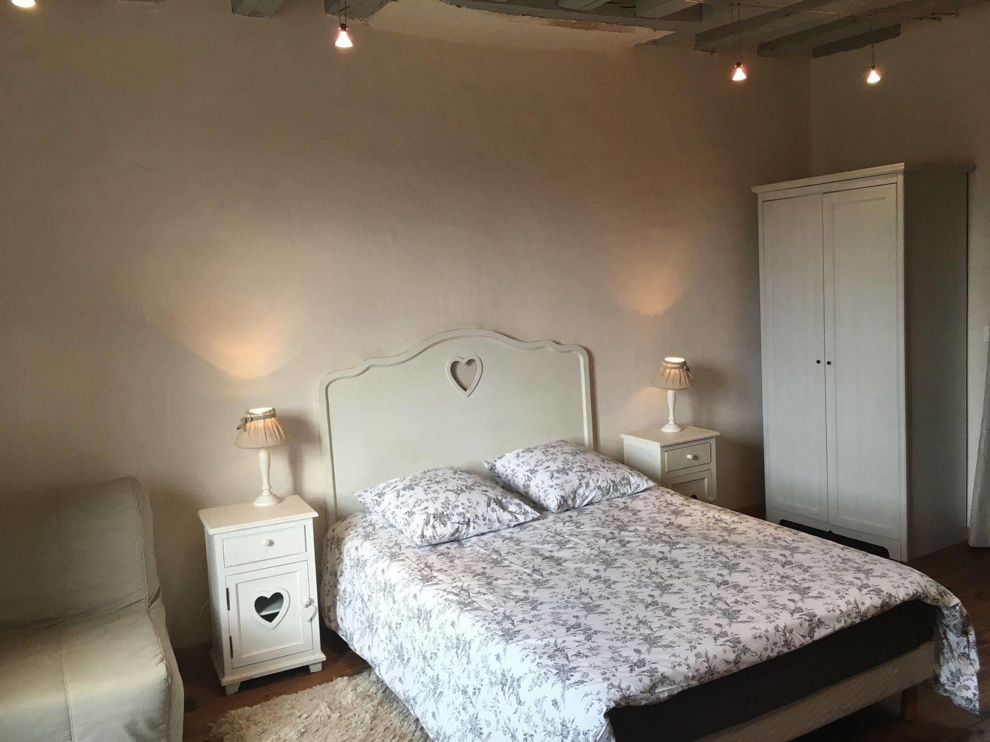 Domaine Du Moulin De Champie - Versailles - Gites & Suites Feucherolles Extérieur photo