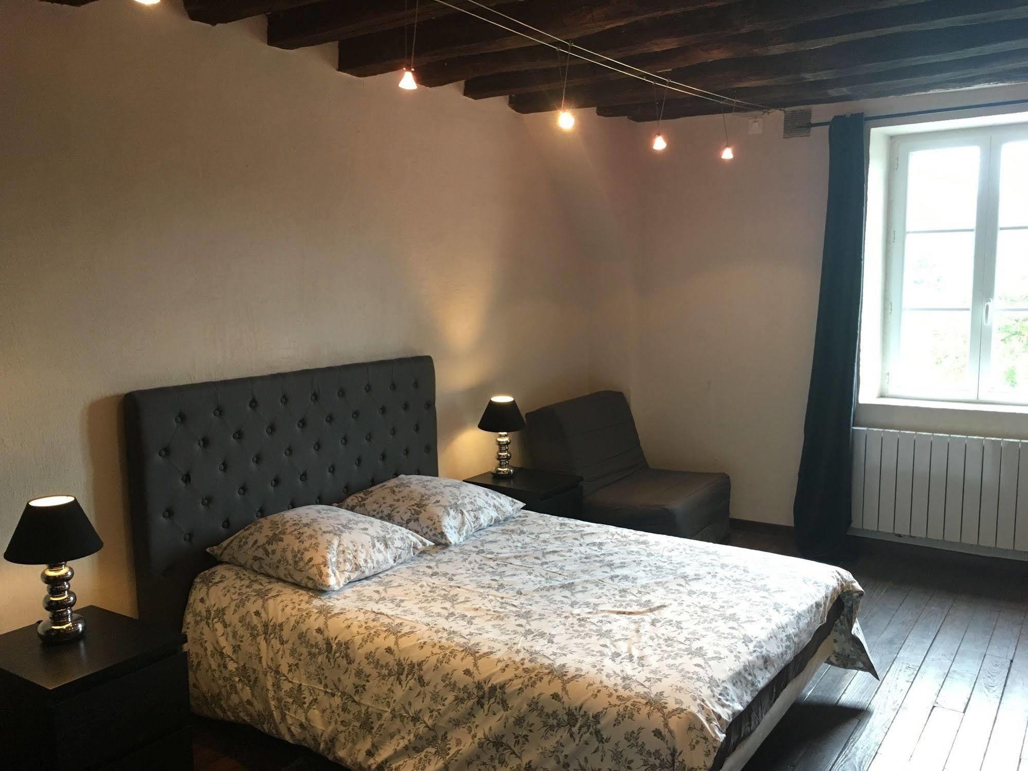 Domaine Du Moulin De Champie - Versailles - Gites & Suites Feucherolles Extérieur photo