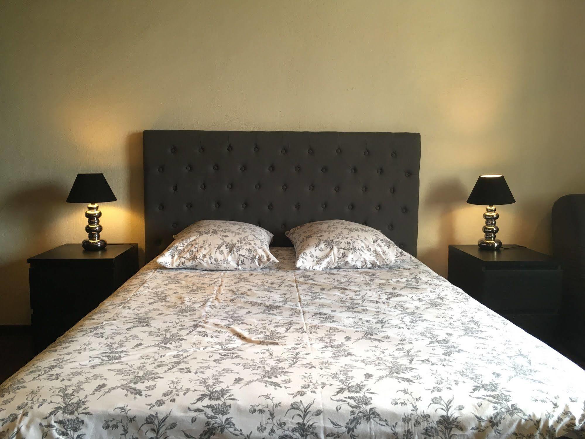 Domaine Du Moulin De Champie - Versailles - Gites & Suites Feucherolles Extérieur photo